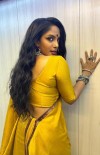 Sriya Reddy photo