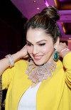 Isha Koppikar photo