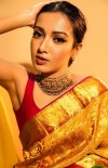 Catherine Tresa photo