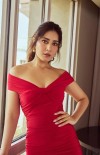 Rashi Khanna photo