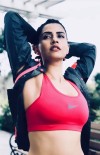 Smriti Kalra photo