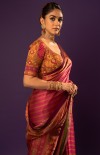 Mrunal Thakur photo