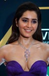 Rashi Khanna photo