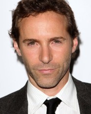 Alessandro Nivola